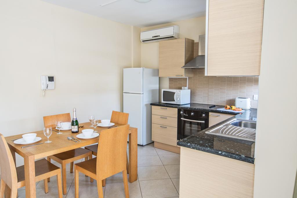 Napiana Apartments Ayia Napa Phòng bức ảnh